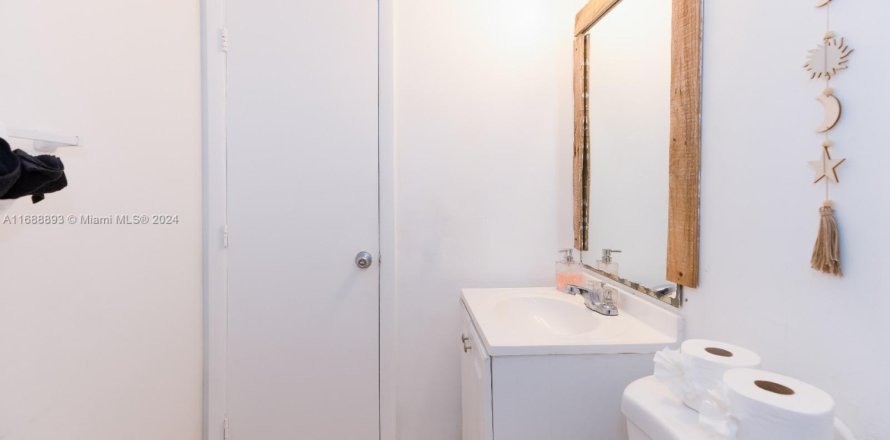 Квартира в Майами, Флорида 2 спальни, 506.13м2 № 1958534