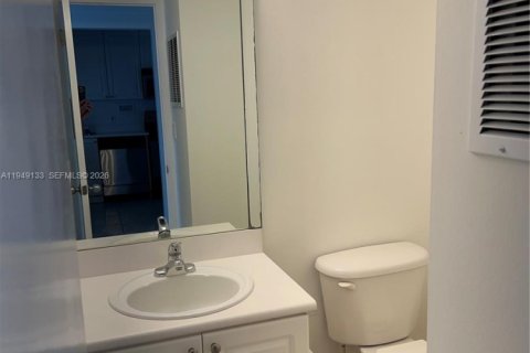Снять в аренду кондоминиум в Норт-Бей-Виллидж, Флорида 1 спальня, 76.83м2, № 2004893 - фото 12