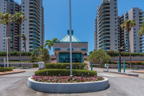 Copropriété à vendre à Clearwater, Floride: 1 chambre, 91.04 m2 № 1751635 - photo 1