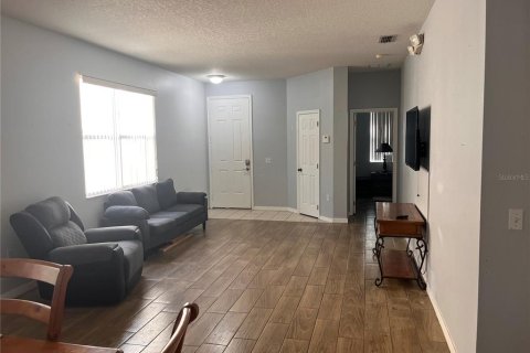 Villa ou maison à louer à Davenport, Floride: 4 chambres, 182.09 m2 № 2092417 - photo 11