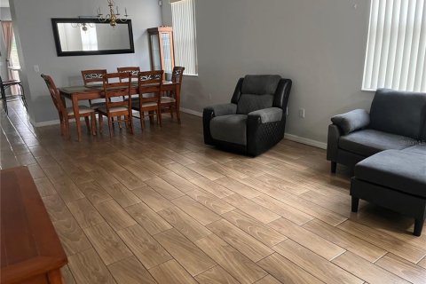 Villa ou maison à louer à Davenport, Floride: 4 chambres, 182.09 m2 № 2092417 - photo 8