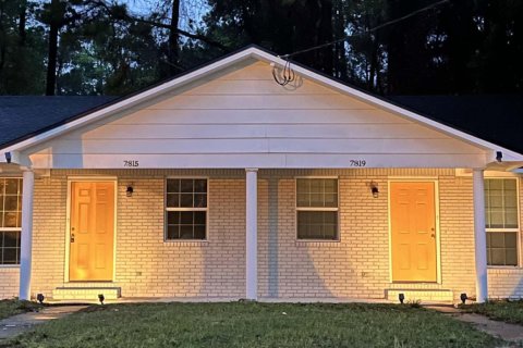 House in Jacksonville, Florida 1 bedroom, 59.46 sq.m. № 771417 - photo 1