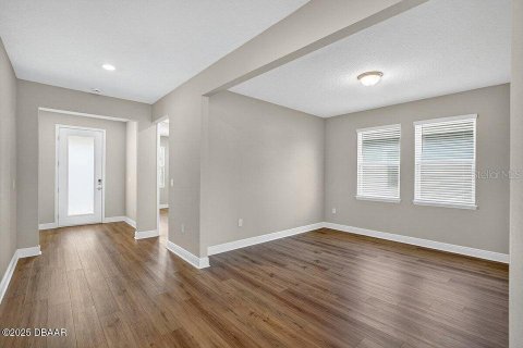 House in Daytona Beach, Florida 5 bedrooms, 283.44 sq.m. № 2157185 - photo 18