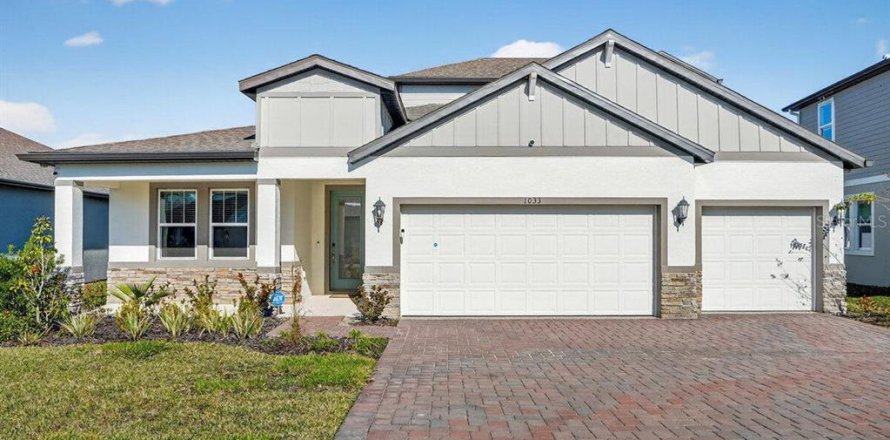House in Daytona Beach, Florida 5 bedrooms, 283.44 sq.m. № 2157185