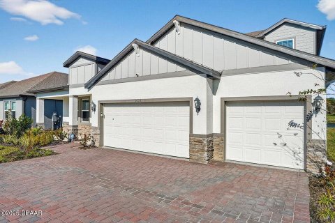 House in Daytona Beach, Florida 5 bedrooms, 283.44 sq.m. № 2157185 - photo 4