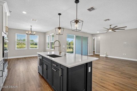 House in Daytona Beach, Florida 5 bedrooms, 283.44 sq.m. № 2157185 - photo 30