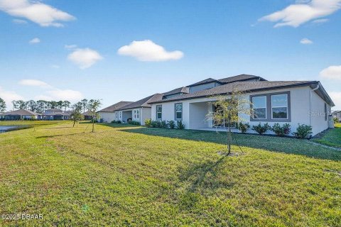 House in Daytona Beach, Florida 5 bedrooms, 283.44 sq.m. № 2157185 - photo 7