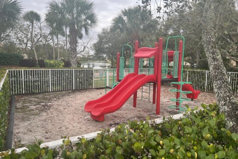 Снять в аренду таунхаус в Мирамар, Флорида 3 спальни, 112.41м2, № 1922470 - фото 23