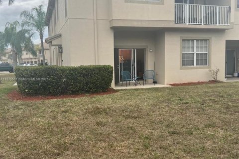 Снять в аренду таунхаус в Мирамар, Флорида 3 спальни, 112.41м2, № 1922470 - фото 20