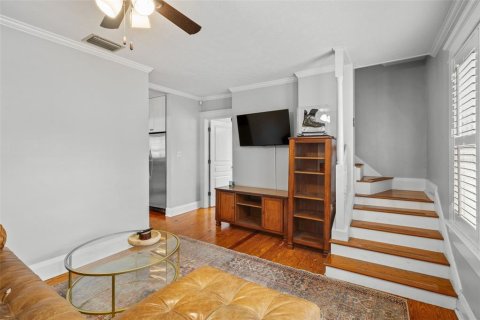 House in Tampa, Florida 4 bedrooms, 166.11 sq.m. № 1769351 - photo 21