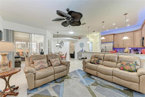 Casa en venta en Bradenton, Florida, 3 dormitorios, 179.39 m2 № 1640666 - foto 13