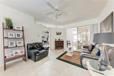 Casa en venta en Bradenton, Florida, 3 dormitorios, 179.39 m2 № 1640666 - foto 6