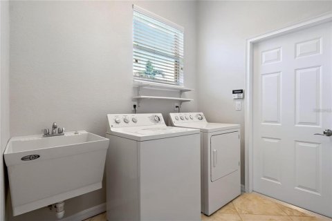 House in Laurel, Florida 3 bedrooms, 189.99 sq.m. № 1556780 - photo 15