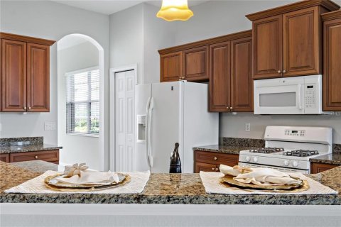 House in Laurel, Florida 3 bedrooms, 189.99 sq.m. № 1556780 - photo 2