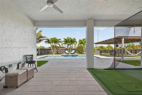 House in Homestead, Florida 5 bedrooms, 276.66 sq.m. № 2080377 - photo 26