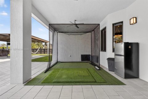 House in Homestead, Florida 5 bedrooms, 276.66 sq.m. № 2080377 - photo 27