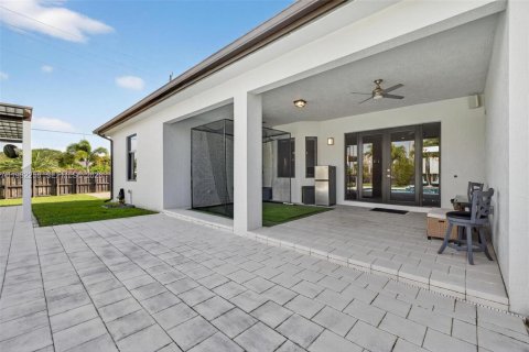 House in Homestead, Florida 5 bedrooms, 276.66 sq.m. № 2080377 - photo 28