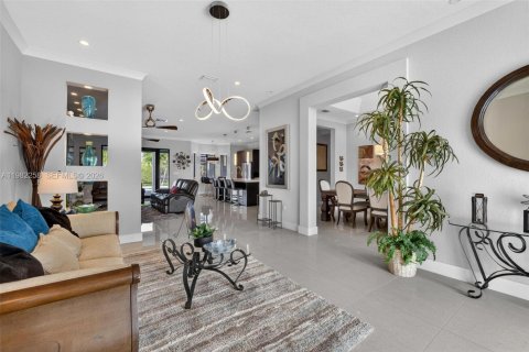 House in Homestead, Florida 5 bedrooms, 276.66 sq.m. № 2080377 - photo 8