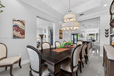 House in Homestead, Florida 5 bedrooms, 276.66 sq.m. № 2080377 - photo 25