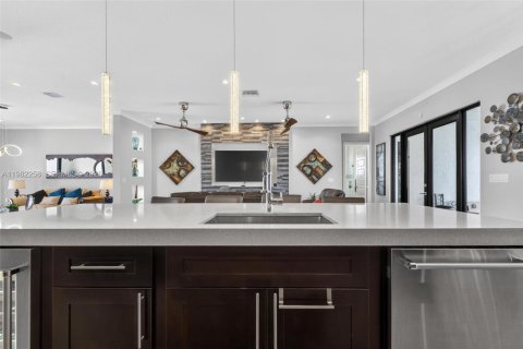 House in Homestead, Florida 5 bedrooms, 276.66 sq.m. № 2080377 - photo 18