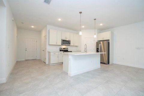 House in Citrus Springs, Florida 4 bedrooms, 157.56 sq.m. № 1716744 - photo 4