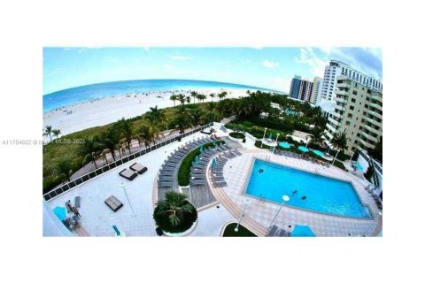Copropriété à louer à Miami Beach, Floride: 52.03 m2 № 1691900 - photo 1