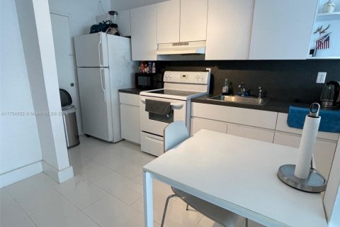 Copropriété à louer à Miami Beach, Floride: 52.03 m2 № 1691900 - photo 9