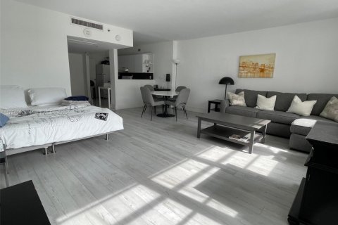 Copropriété à louer à Miami Beach, Floride: 52.03 m2 № 1691900 - photo 6