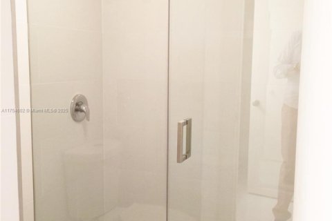 Copropriété à louer à Miami Beach, Floride: 52.03 m2 № 1691900 - photo 12