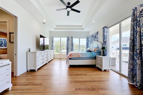 House in Sarasota, Florida 4 bedrooms, 352.66 sq.m. № 2202545 - photo 25