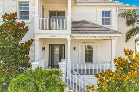 House in Sarasota, Florida 4 bedrooms, 352.66 sq.m. № 2202545 - photo 6