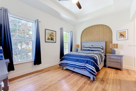 House in Sarasota, Florida 4 bedrooms, 352.66 sq.m. № 2202545 - photo 20