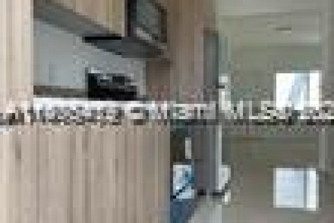 Appartement à louer à Miami Beach, Floride: 1 chambre, 365.11 m2 № 1927092 - photo 4