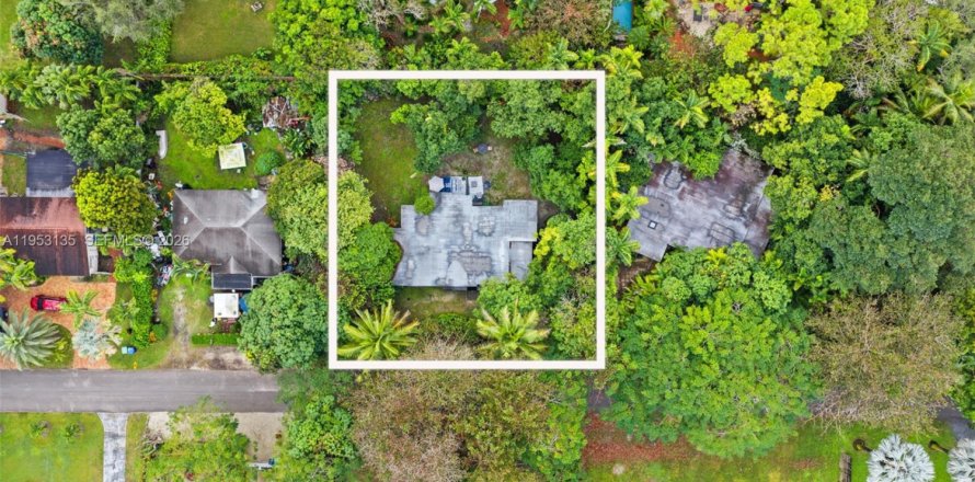 Villa ou maison à South Miami, Floride 3 chambres, 124.49 m2 № 2026397