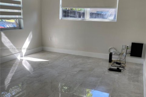Villa ou maison à vendre à South Miami, Floride: 4 chambres, 161.65 m2 № 1928831 - photo 26