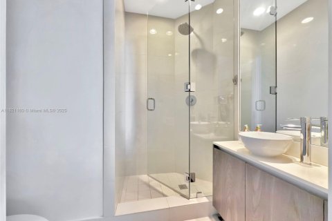 Купить кондоминиум в Майами, Флорида 3 спальни, 153.2м2, № 1268776 - фото 16