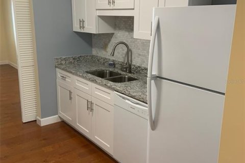 Adosado en venta en Ocala, Florida, 2 dormitorios, 170.57 m2 № 1898816 - foto 6