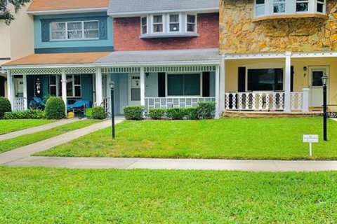 Adosado en venta en Ocala, Florida, 2 dormitorios, 170.57 m2 № 1898816 - foto 1