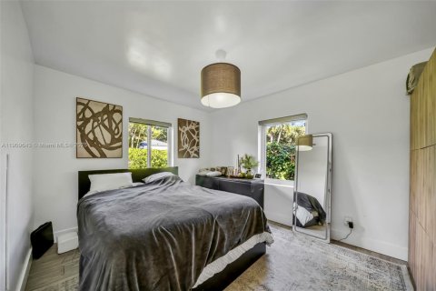 House in Miami Shores, Florida 2 bedrooms, 131.46 sq.m. № 1965021 - photo 8