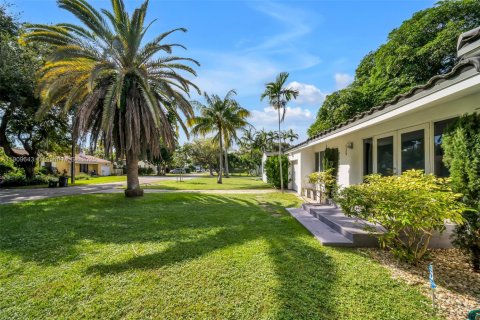 House in Miami Shores, Florida 2 bedrooms, 131.46 sq.m. № 1965021 - photo 5