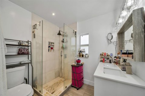 House in Miami Shores, Florida 2 bedrooms, 131.46 sq.m. № 1965021 - photo 19