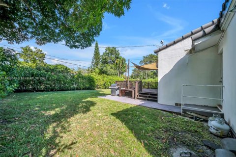 House in Miami Shores, Florida 2 bedrooms, 131.46 sq.m. № 1965021 - photo 24