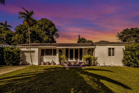 House in Miami Shores, Florida 2 bedrooms, 131.46 sq.m. № 1965021 - photo 2