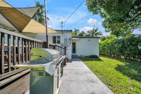 House in Miami Shores, Florida 2 bedrooms, 131.46 sq.m. № 1965021 - photo 25