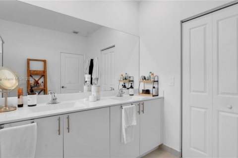 Adosado en venta en Homestead, Florida, 3 dormitorios, 133.97 m2 № 1979985 - foto 17