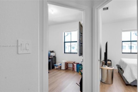 Adosado en venta en Homestead, Florida, 3 dormitorios, 133.97 m2 № 1979985 - foto 23