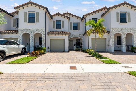 Adosado en Homestead, Florida 3 dormitorios, 133.97 m2 № 1979985
