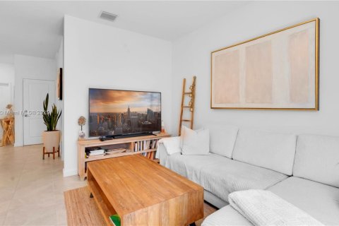 Adosado en venta en Homestead, Florida, 3 dormitorios, 133.97 m2 № 1979985 - foto 8