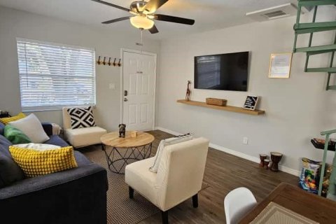 Casa en alquiler en Tampa, Florida, 3 dormitorios, 97.55 m2 № 2106166 - foto 4