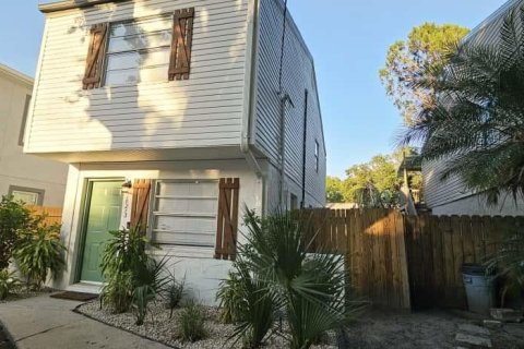 Casa en Tampa, Florida 3 dormitorios, 97.55 m2 № 2106166